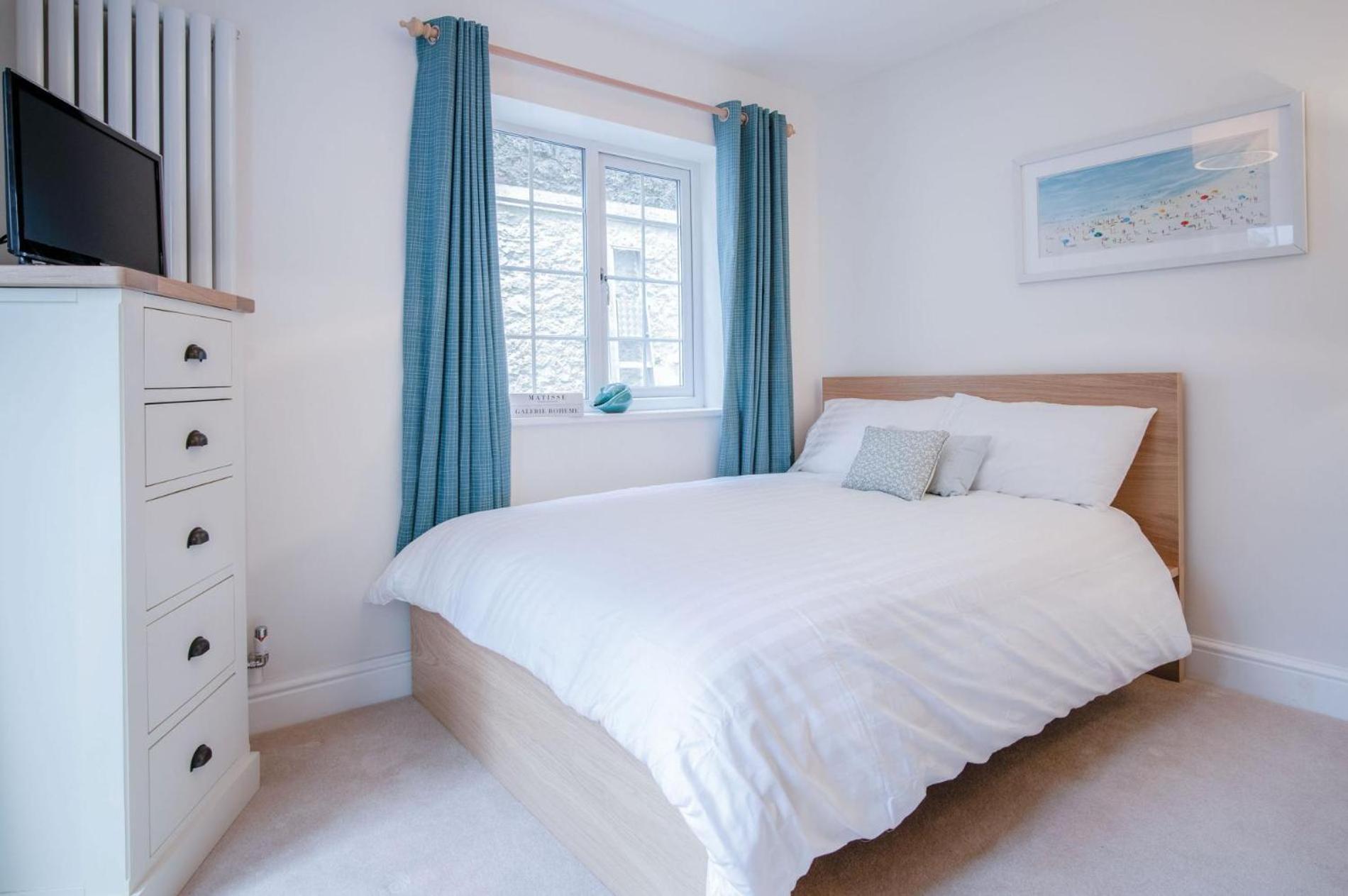 Park Place - 2 Bedroom - *
