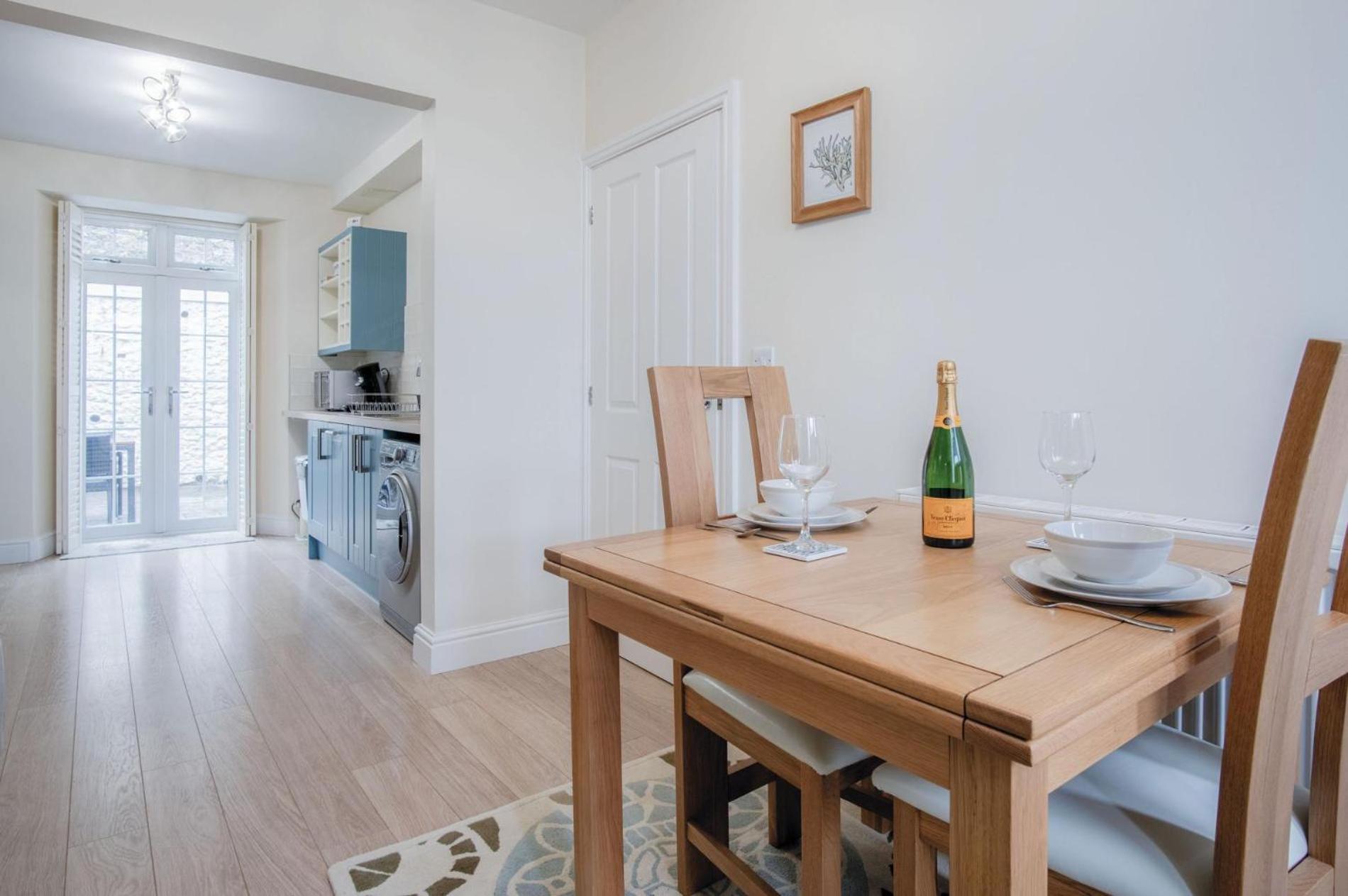 Park Place - 2 Bedroom - * Tenby