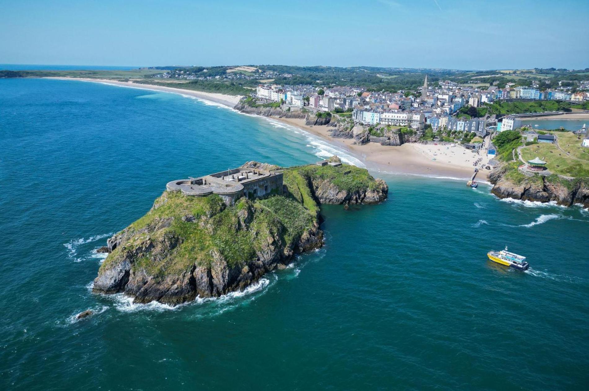 Park Place - 2 Bedroom - Apartment Tenby