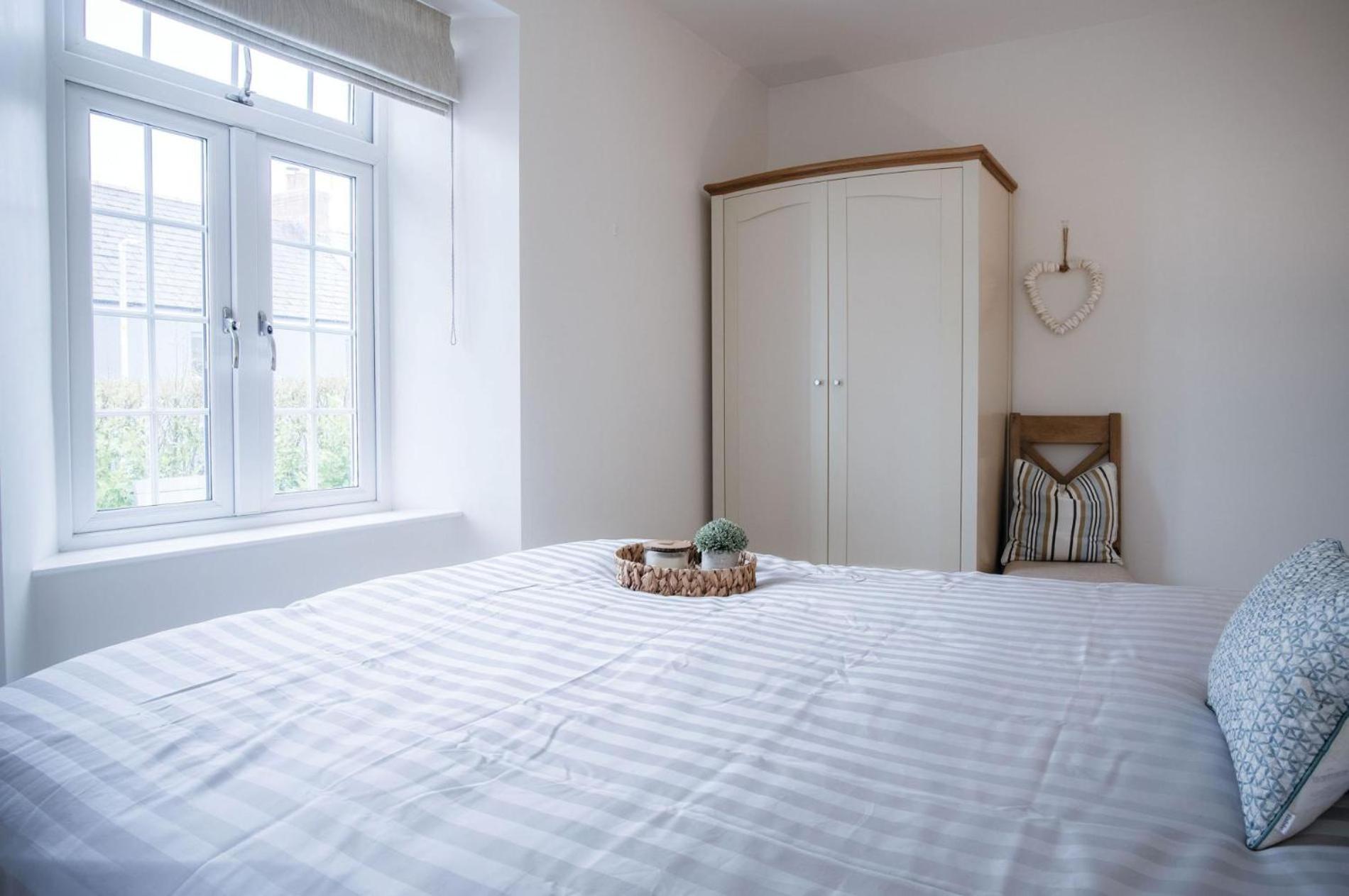 Park Place - 2 Bedroom - *