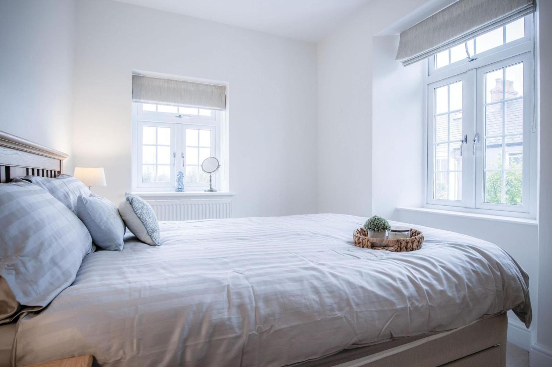 Park Place - 2 Bedroom - *